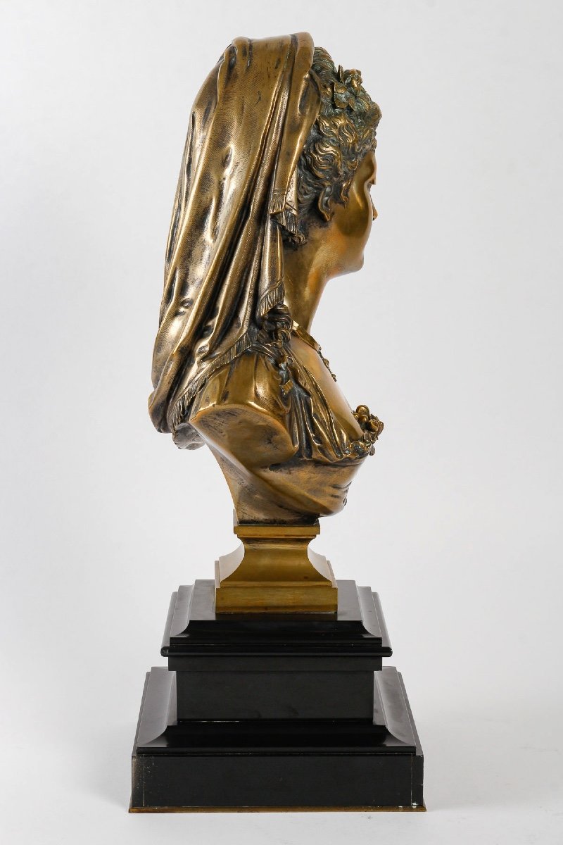 Bust, Sculpture Of A Courtesan In Gilt Bronze By Eugène Antoine François Aizelin.-photo-3