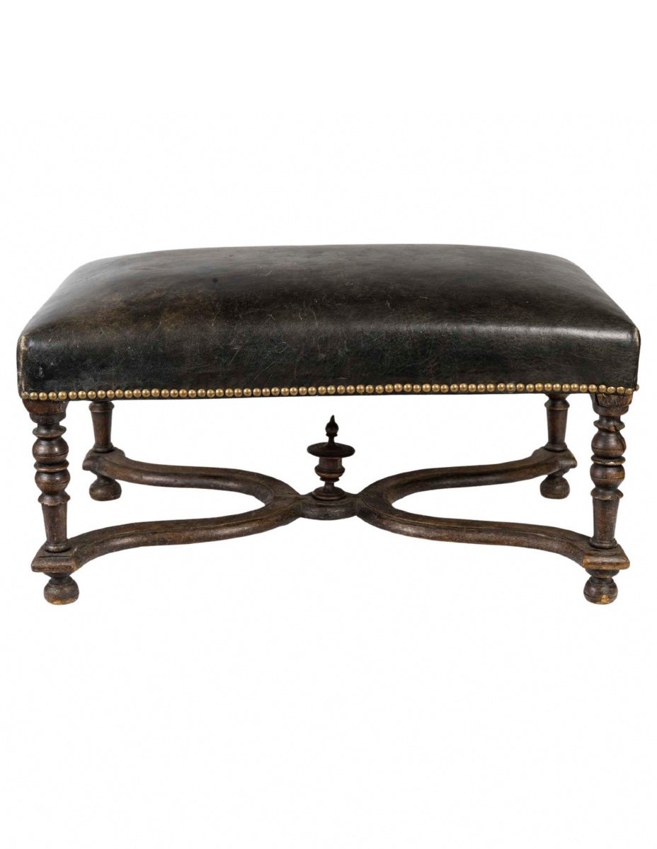 Tabouret En Chêne Du XIXème Siècle, Recouvert De Cuir, époque Napoléon III.