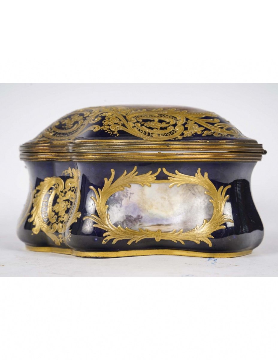 Box In Sèvres Blue, Enameled And Gilded Decorations, 19th Century, Napoleon III Period.-photo-3