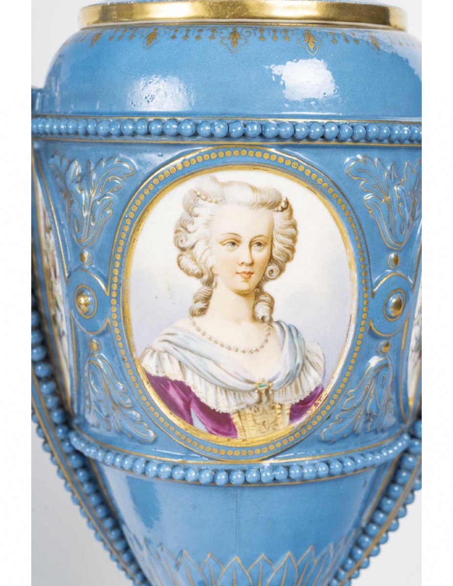 Paire De Vases Couverts En Porcelaine De Sèvres, XIXème Siècle, époque Napoléon III.-photo-3