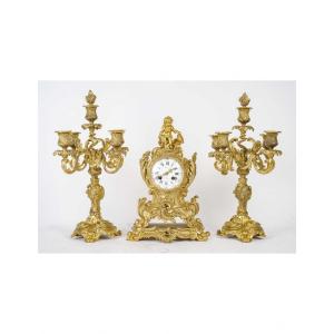 Garniture De Cheminée Avec Ses Candélabres En Bronze Doré De Style Louis XV, XIXème Siècle.