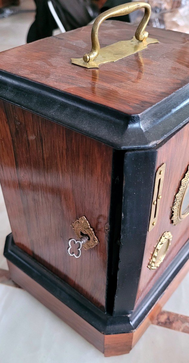 Musical Cigar Dispenser-photo-3