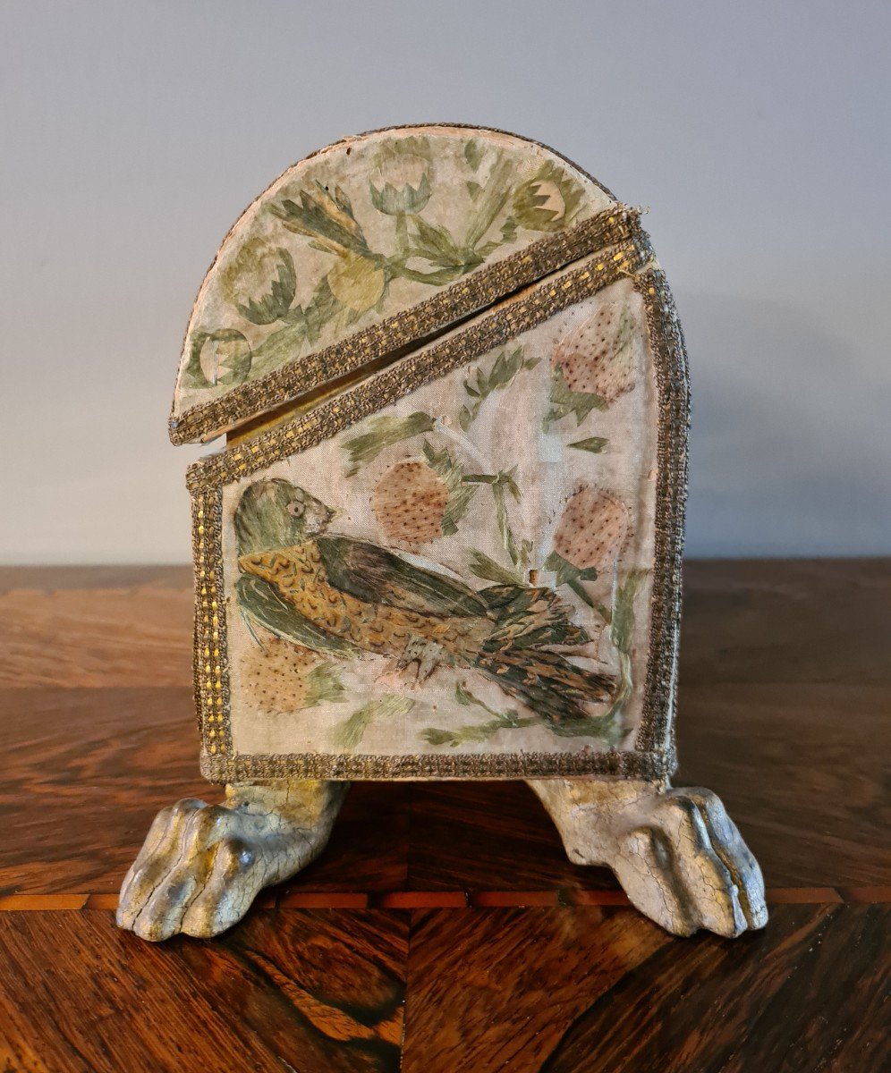 Silk-covered Casket With Decorations Depicting Birds. Tuscan Late 17th Century, Early 18th Cent-photo-3