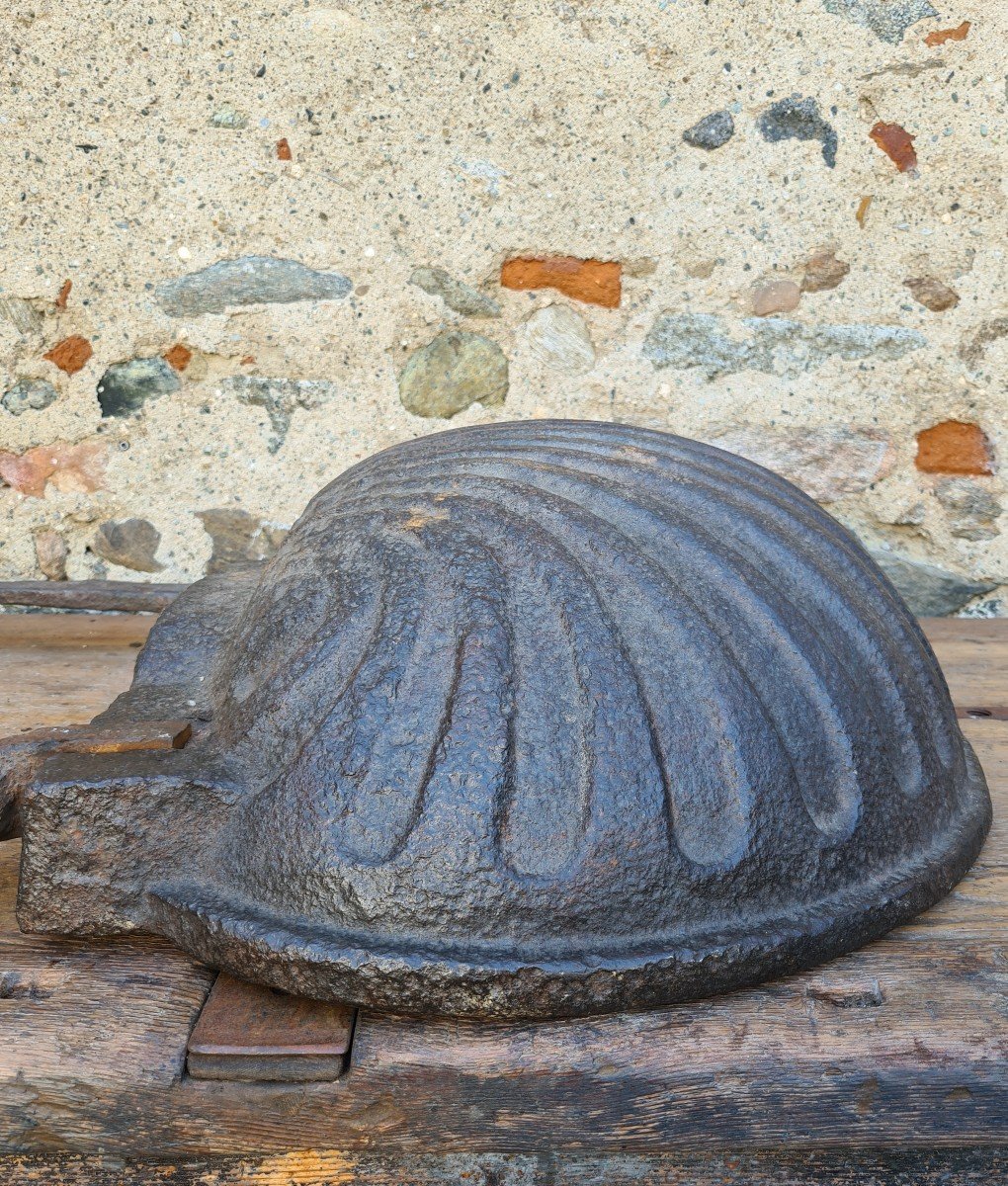 Iron Tub With Supports 17th/18th Century -photo-1