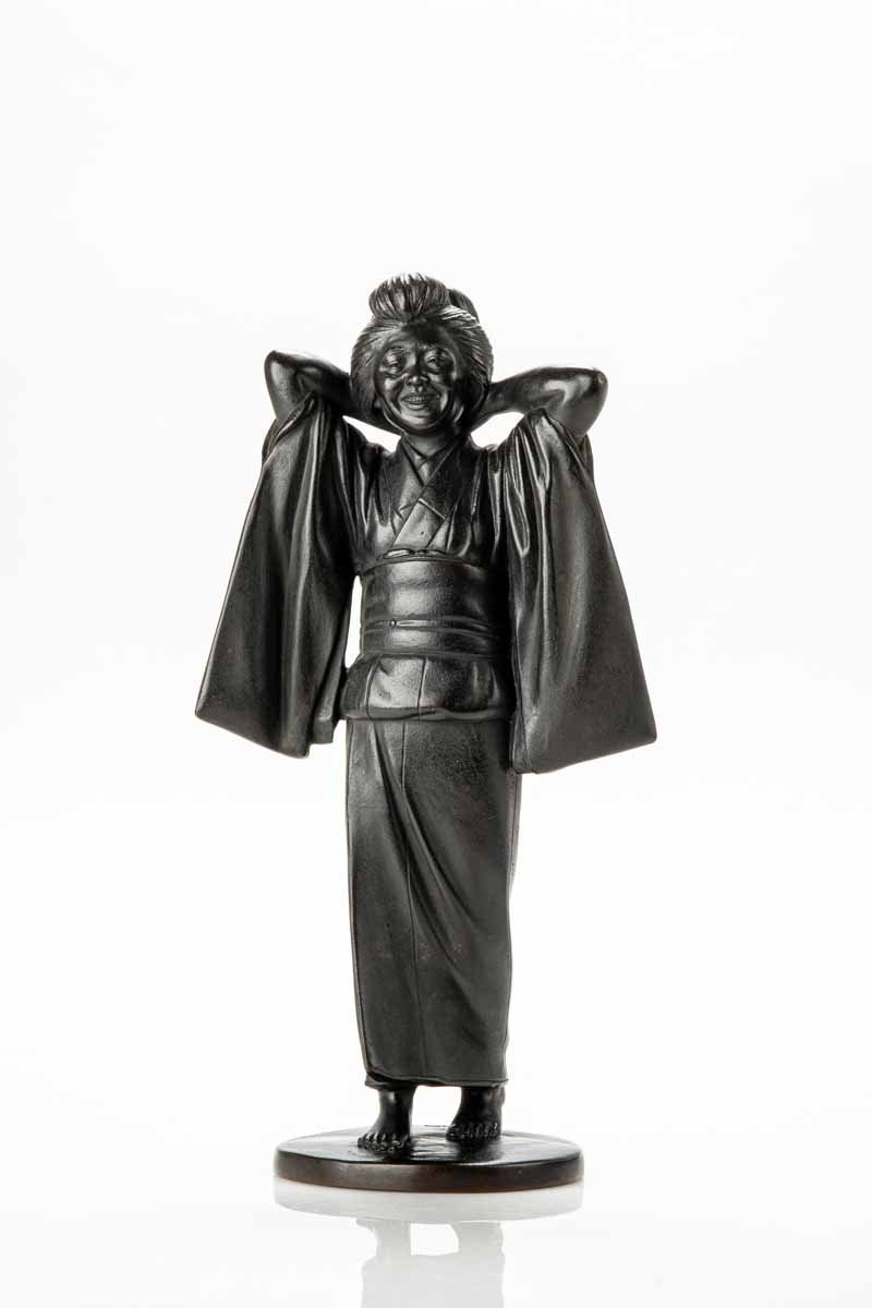 Proantic: A Bronze Okimono Depicting A Young Geisha Walking Barefoot