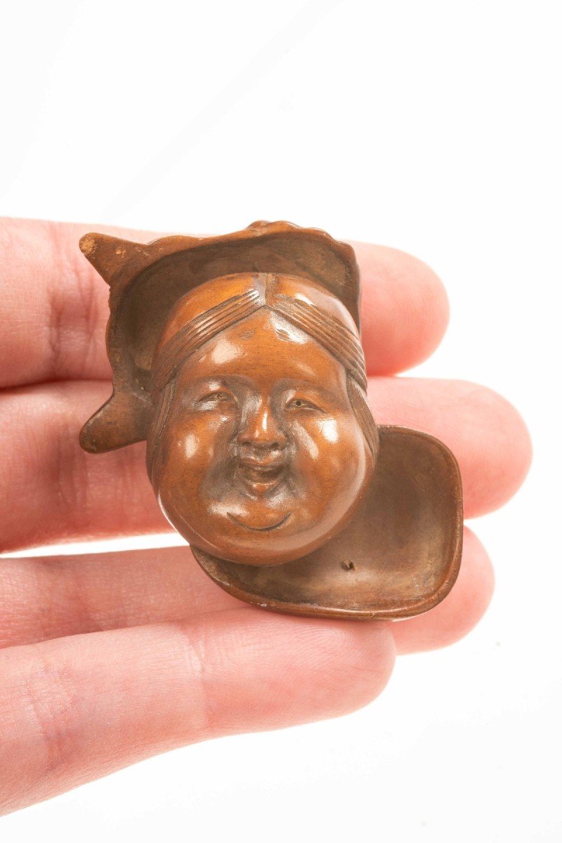 A Boxwood Netsuke With Three Theater Masks-photo-1