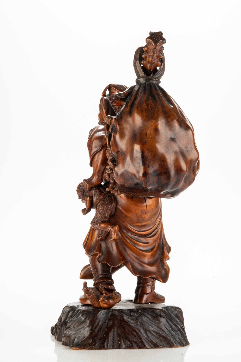 A Boxwood Okimono Depicting Shoki With Oni-photo-4