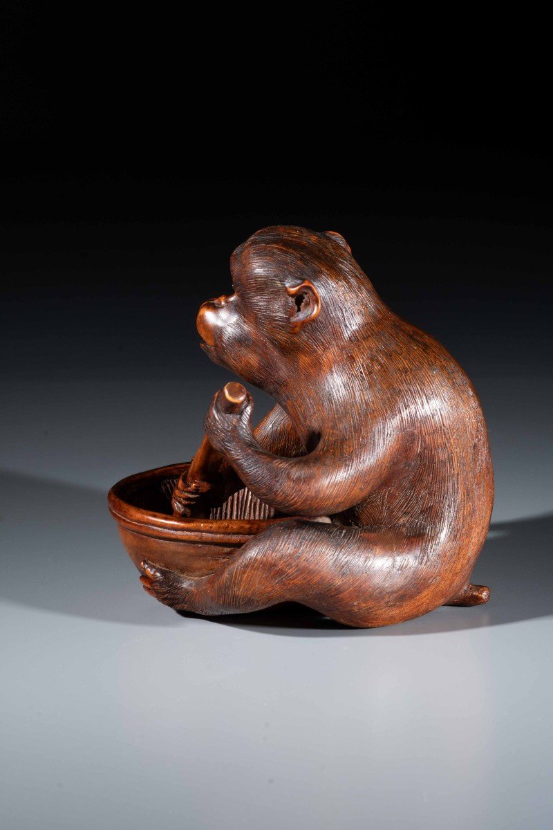 A Boxwood Okimono Depicting Two Monkeys, Signed Jigaku-photo-2