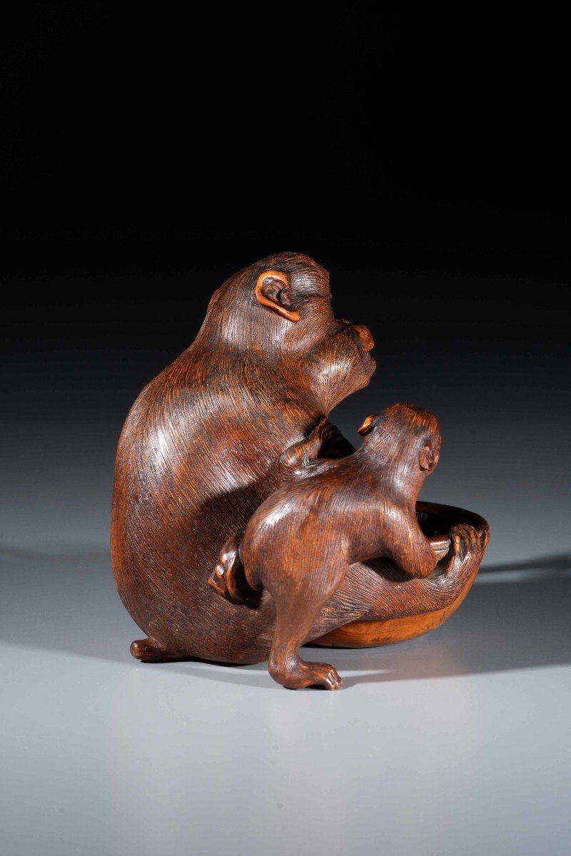 A Boxwood Okimono Depicting Two Monkeys, Signed Jigaku-photo-4