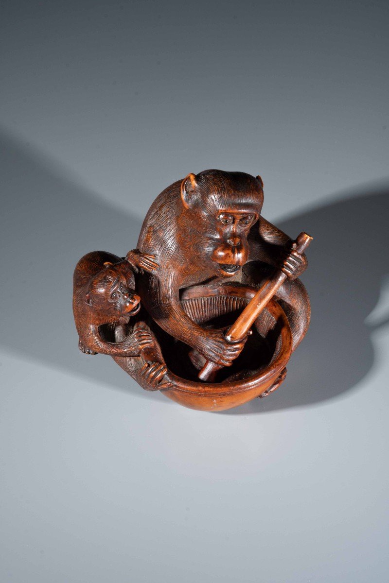 A Boxwood Okimono Depicting Two Monkeys, Signed Jigaku-photo-3