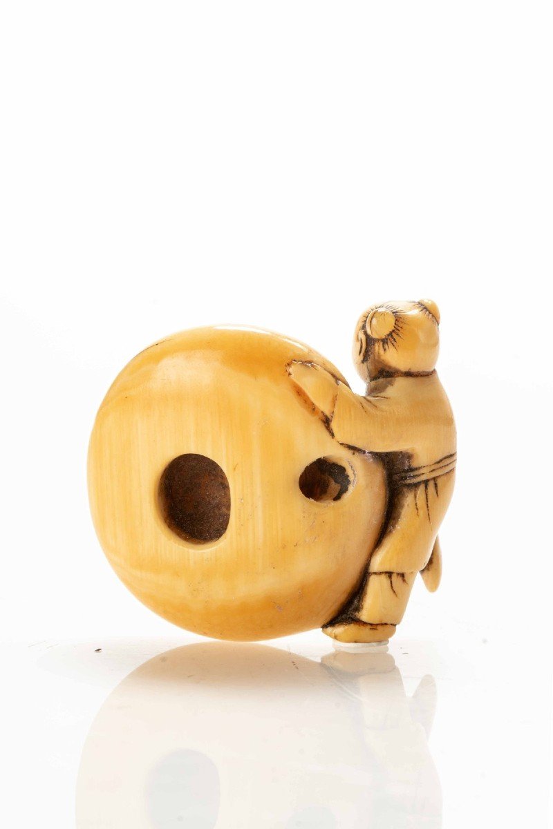 An Ivory Netsuke Depicting A Karako-photo-3