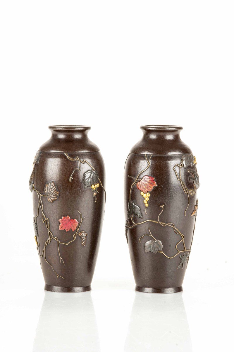 A Pair Of Iron Vases Decorated With Inlays-photo-2