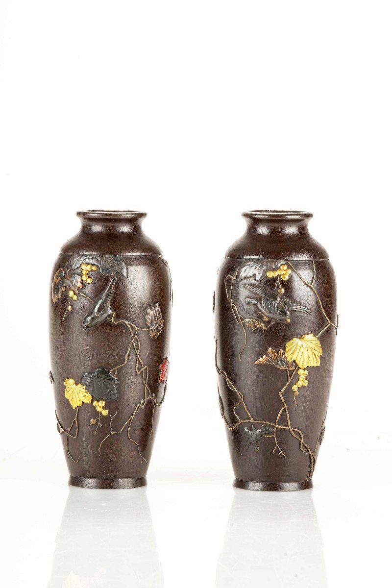 A Pair Of Iron Vases Decorated With Inlays