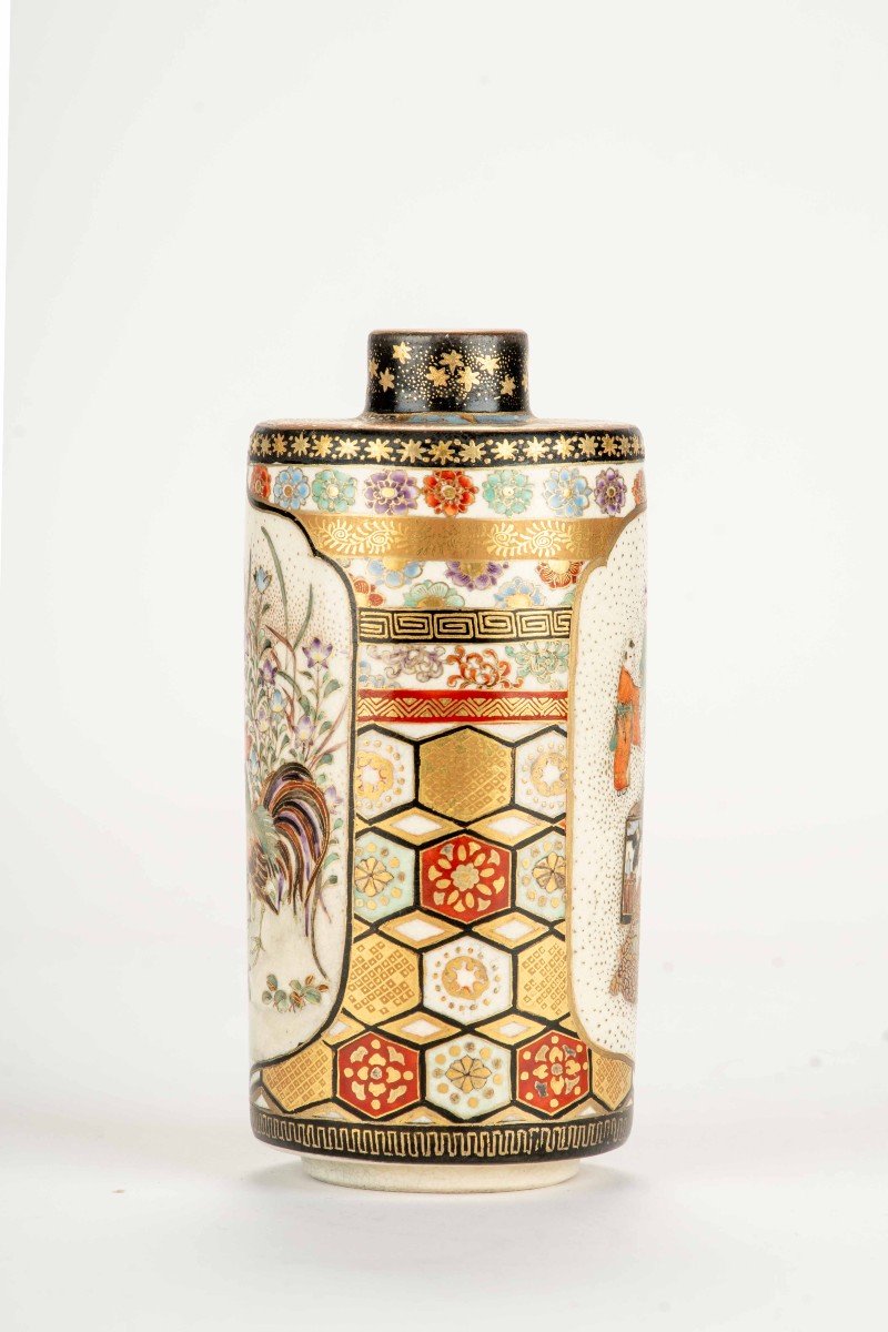 A Satsuma Vase Painted With Polychrome Enamels And Pure Gold-photo-2