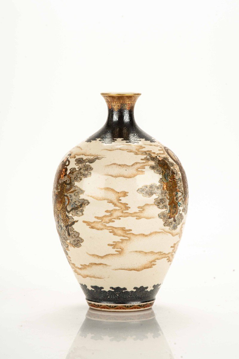 A Satsuma Ceramic Vase Decorated With Gold And Silver, Signed Kinkozan-photo-3