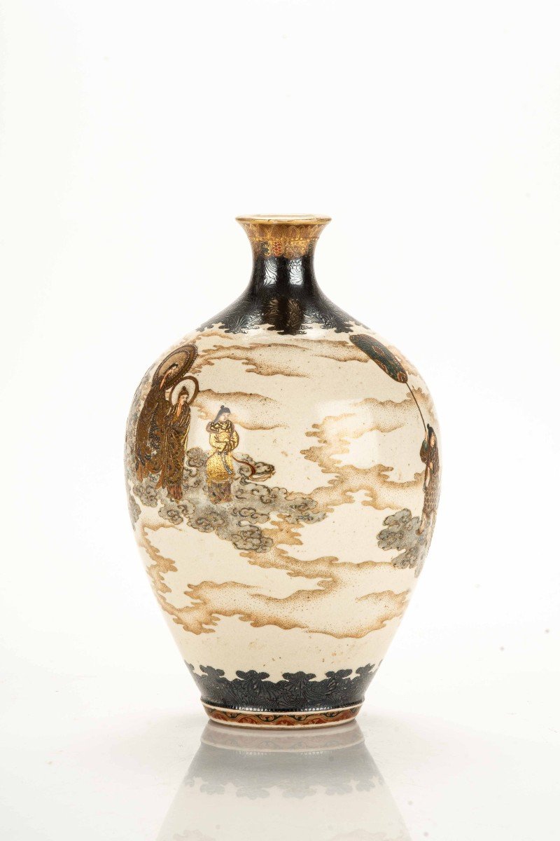 A Satsuma Ceramic Vase Decorated With Gold And Silver, Signed Kinkozan-photo-1