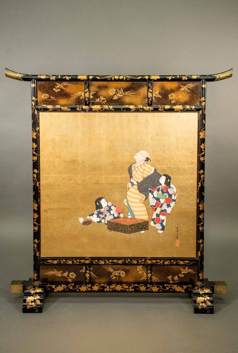 A Single-panel Screen In Lacquered Wood, Enriched By Two Paintings