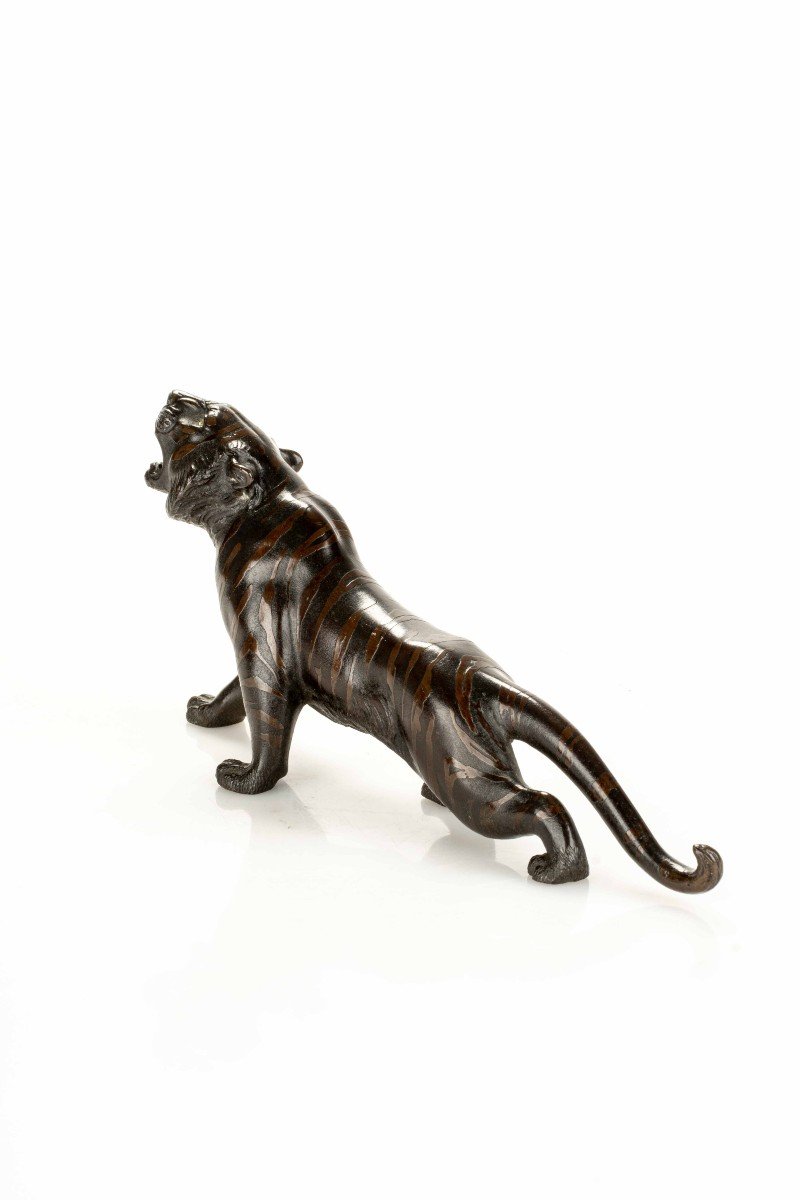 A Japanese Bronze Sculpture Depicting A Tiger, Signed Seiya Sei-photo-2