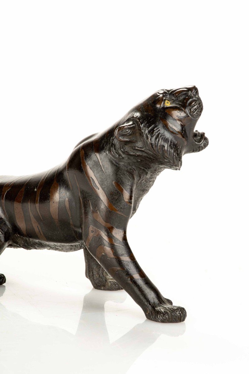 A Japanese Bronze Sculpture Depicting A Tiger, Signed Seiya Sei-photo-2