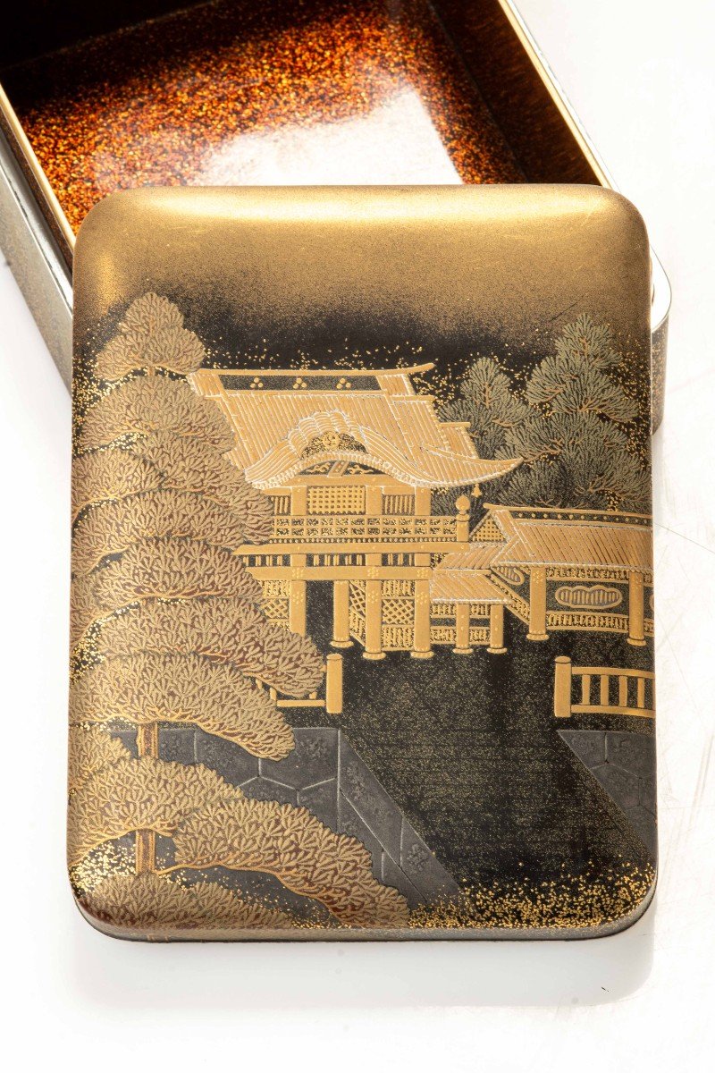 Coffret En Laque Tebako Maki-e Orné De Décorations Dorées-photo-4