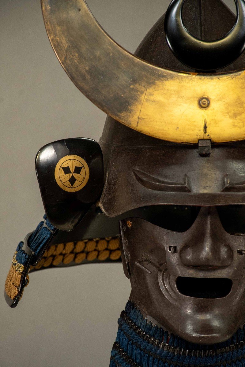 Casque De Samouraï De Type Kabuto Momonari Et Masque Menpō-photo-2