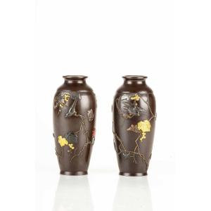 A Pair Of Iron Vases Decorated With Inlays