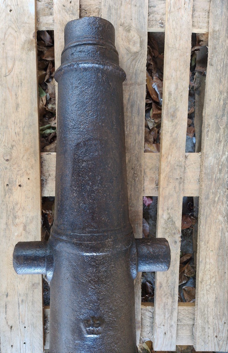 Antique British Navy Iron Canon, 18th Century, Caliber 9 Cm.-photo-2