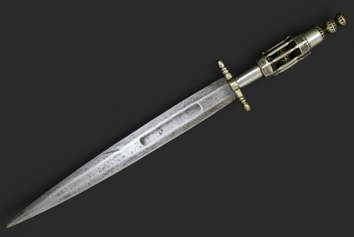 Rare Spanish Dagger From Albacete With Nickel Silver Hilt. Circa 1870.