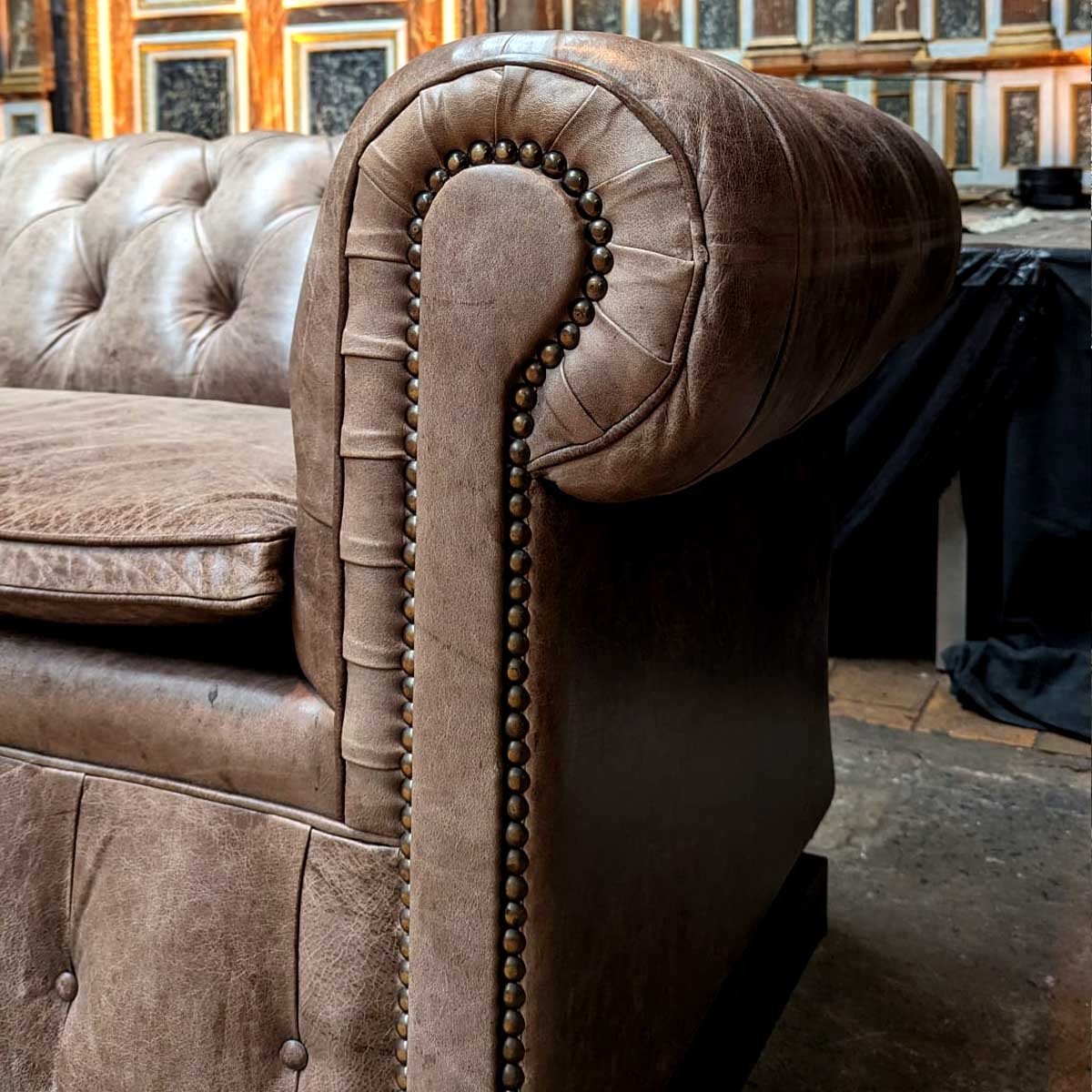 Old Chesterfield 5.75m Long-photo-4