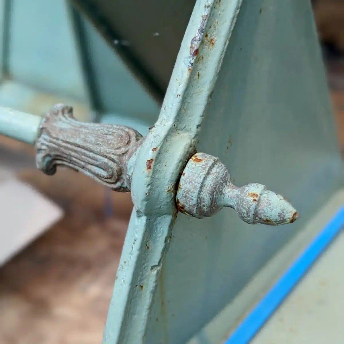 Old Spiral Staircase With Central Volute-photo-2