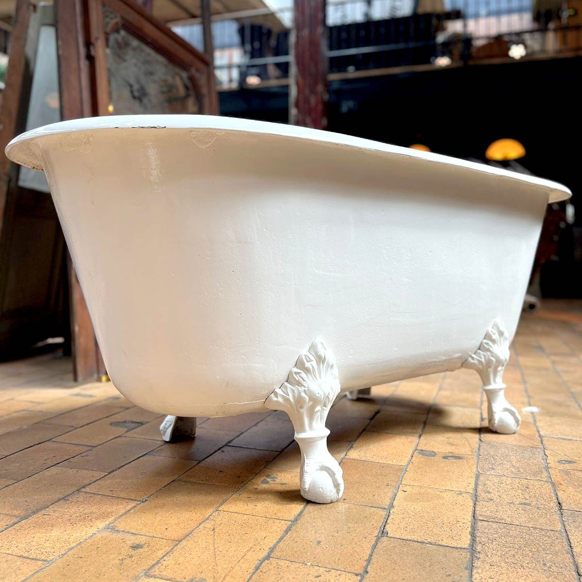 Eagle Foot Bathtub