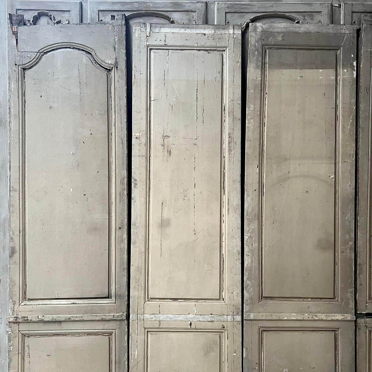 Louis XV Style Oak Paneling, 6m Linear-photo-1