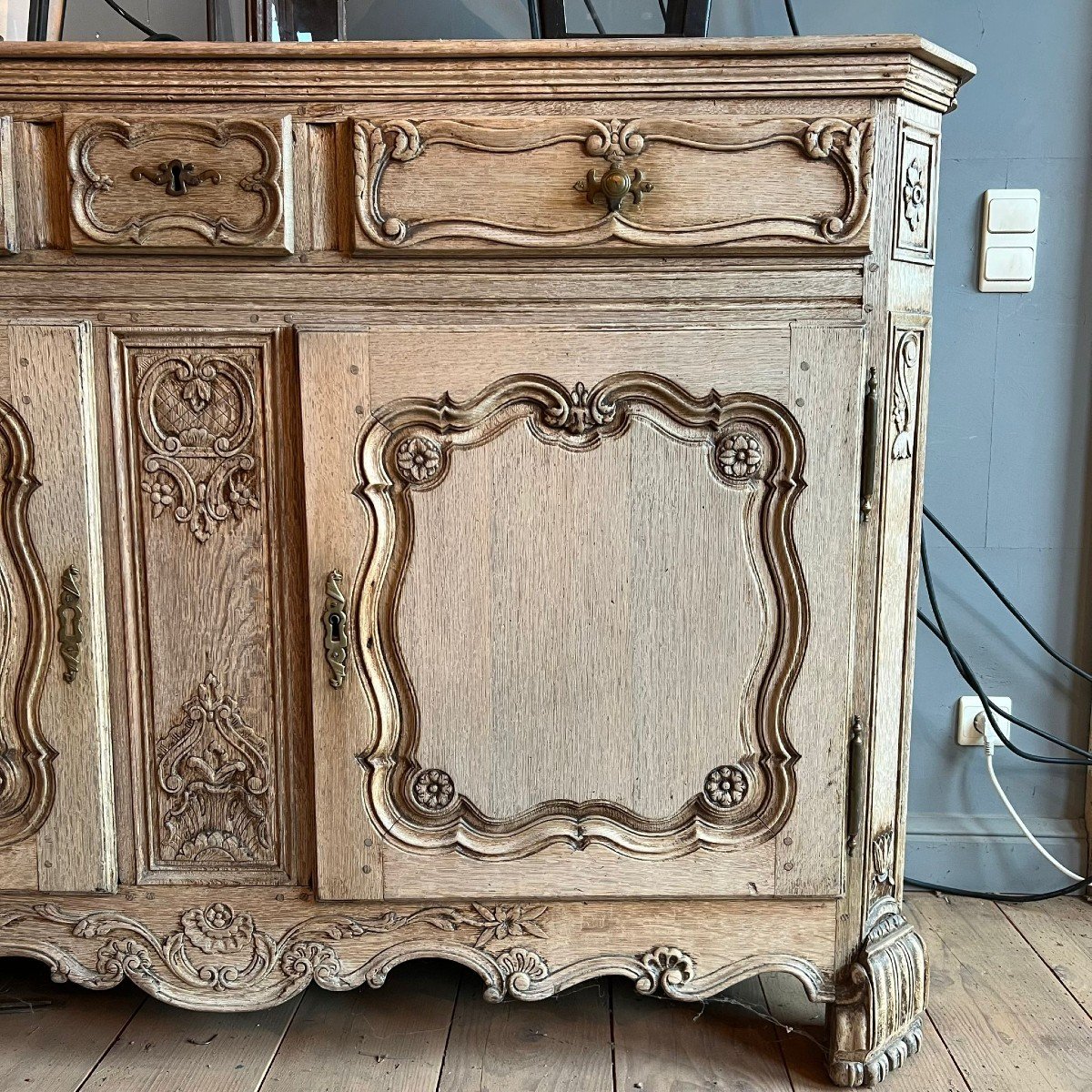 Louis XV Style Stripped Oak Liège Buffet-photo-2