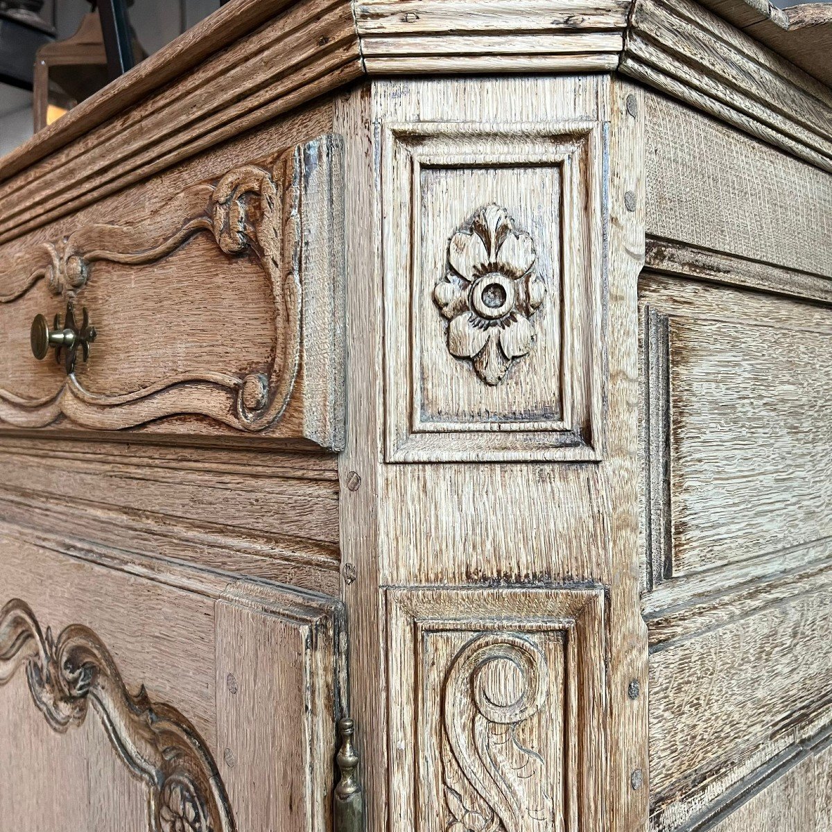 Louis XV Style Stripped Oak Liège Buffet-photo-3