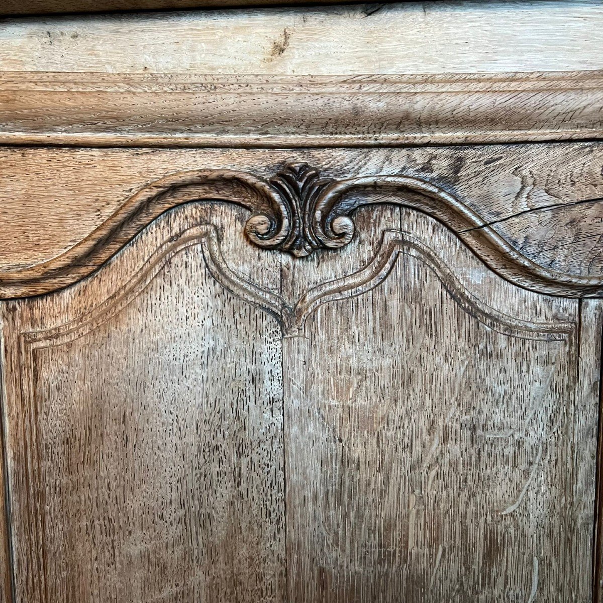 Armoire D’angle Décapée En Chêne D’esprit Louis XV-photo-1