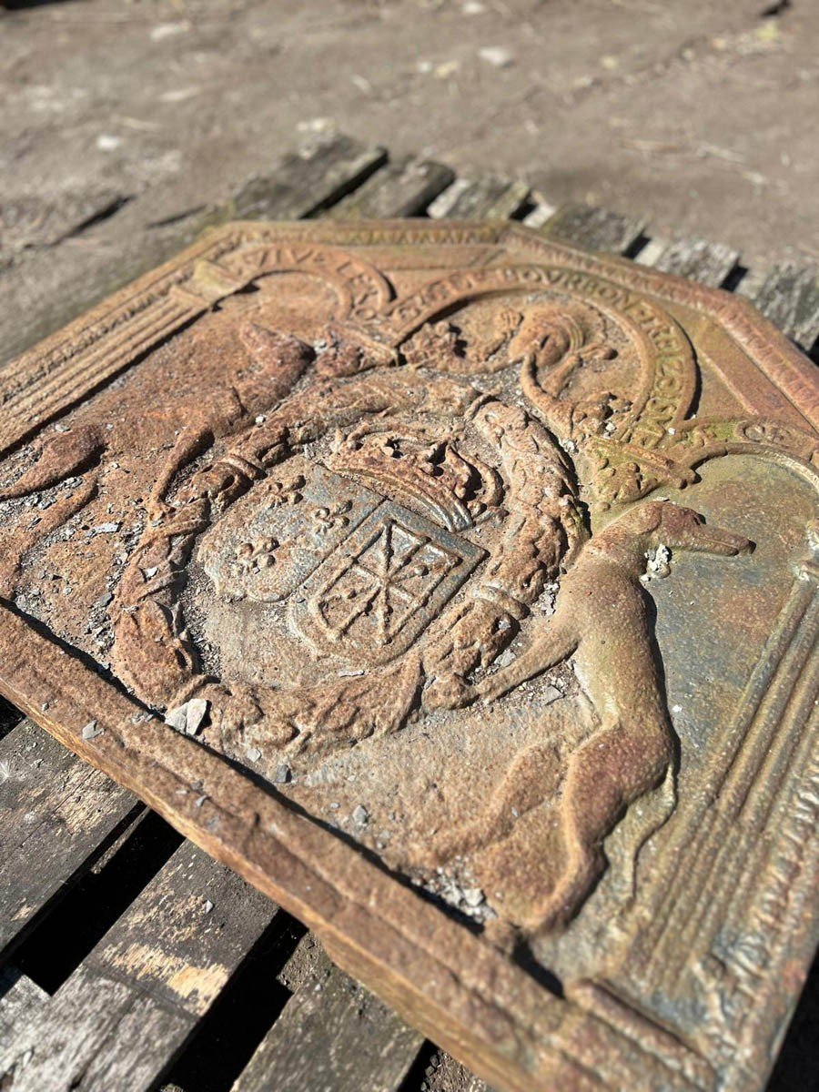 Fireplace Plaque With The Alliance Coat Of Arms Of Louis-henry De Bourbon-condé