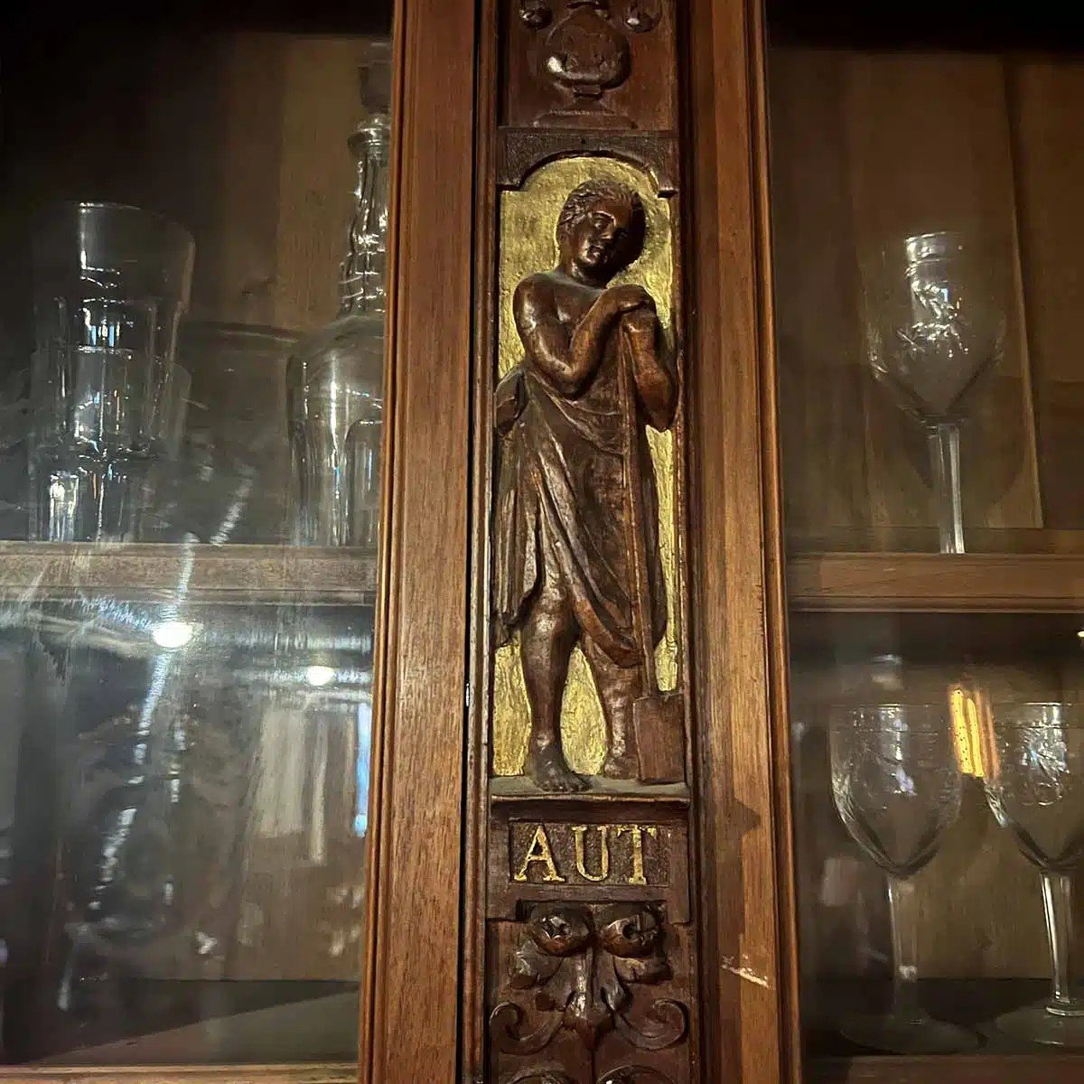 Norman Library Woodwork In Louis XIII Style In Walnut And Gilding-photo-7