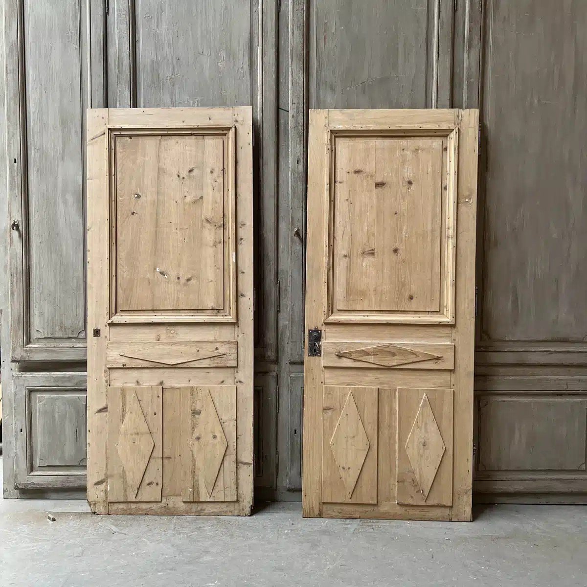 Lot Of Stripped Closet Doors In The Directoire Style-photo-2