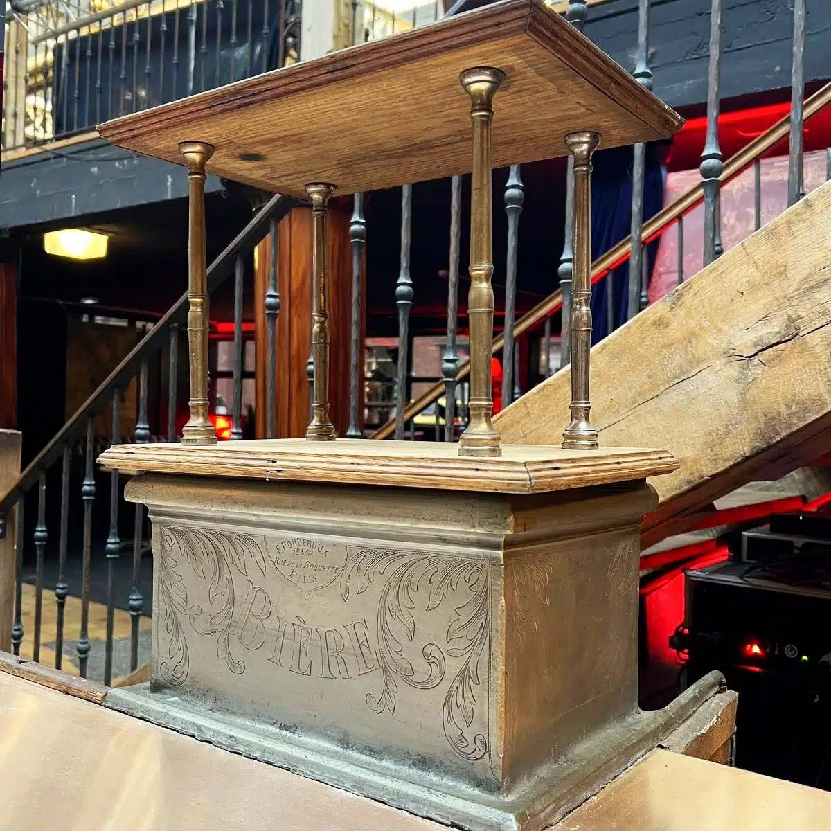 1930s Oak Bar Counter With Two Back Bar Shelves-photo-6