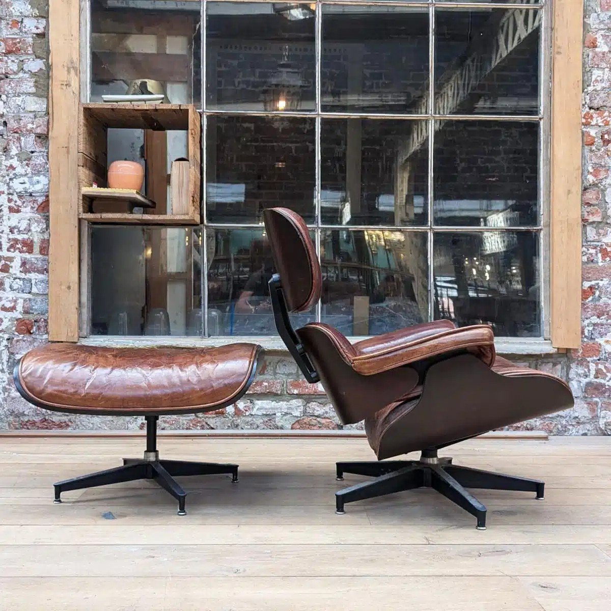 Armchair And Ottoman In The Style Of Charles Eames-photo-3