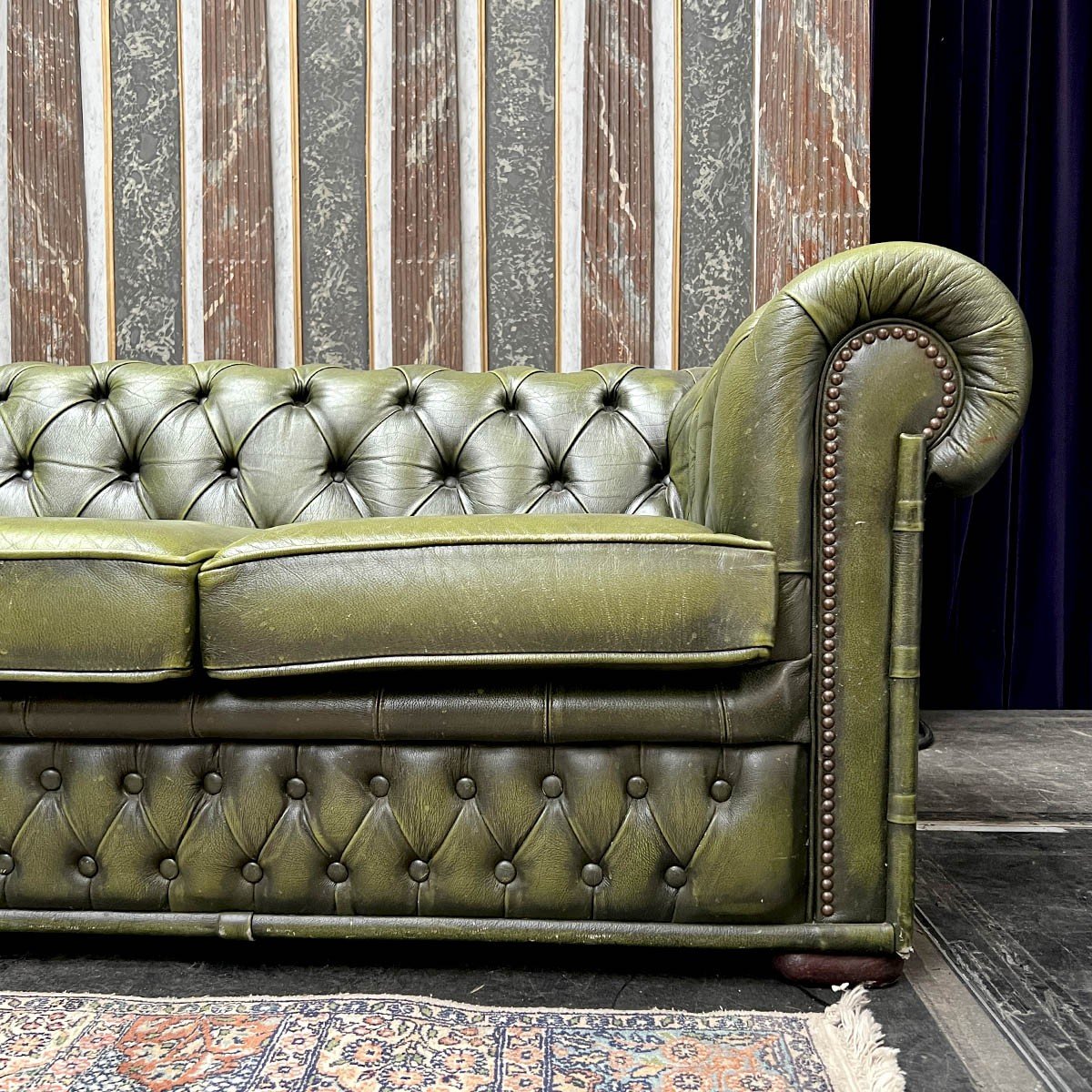 Canapé Chesterfield Vert En Cuir-photo-1