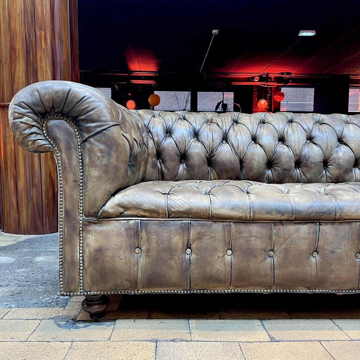 Chesterfield Ancien En Cuir-photo-1