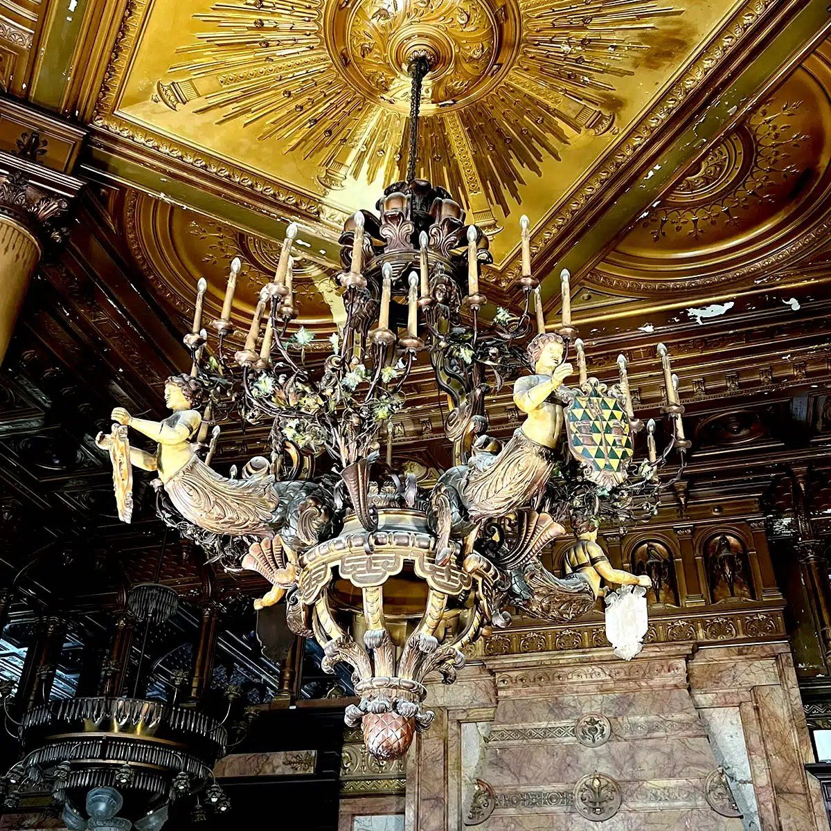 Monumental Chandelier In Wood And Stucco, Diameter 234 Cm