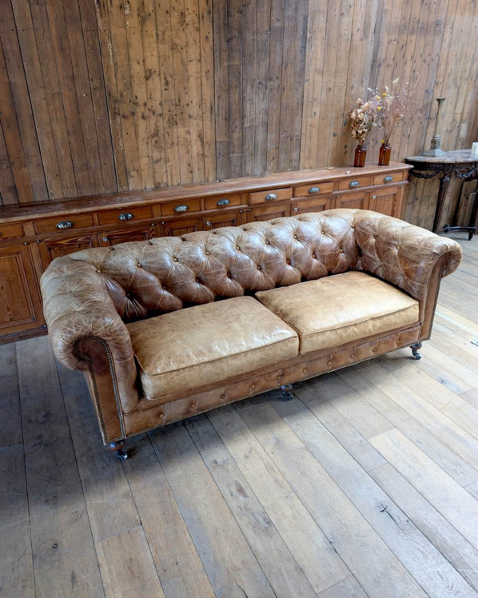 Brown Leather Chesterfield Sofa-photo-3