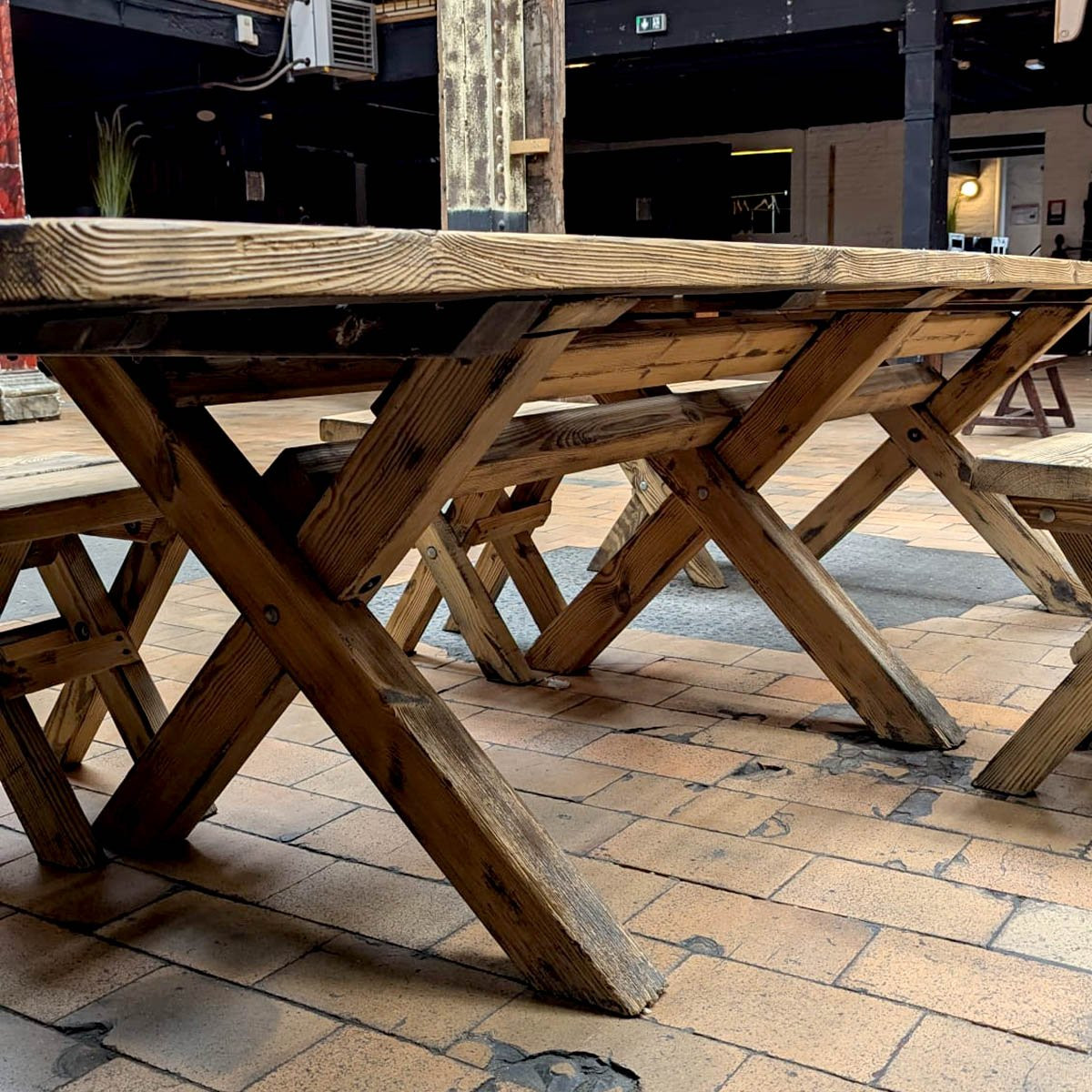 Table De Ferme En Sapin Avec 7 Tabouret-photo-4