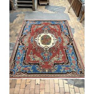 Large Blue, Red And White Rug 270x358cm