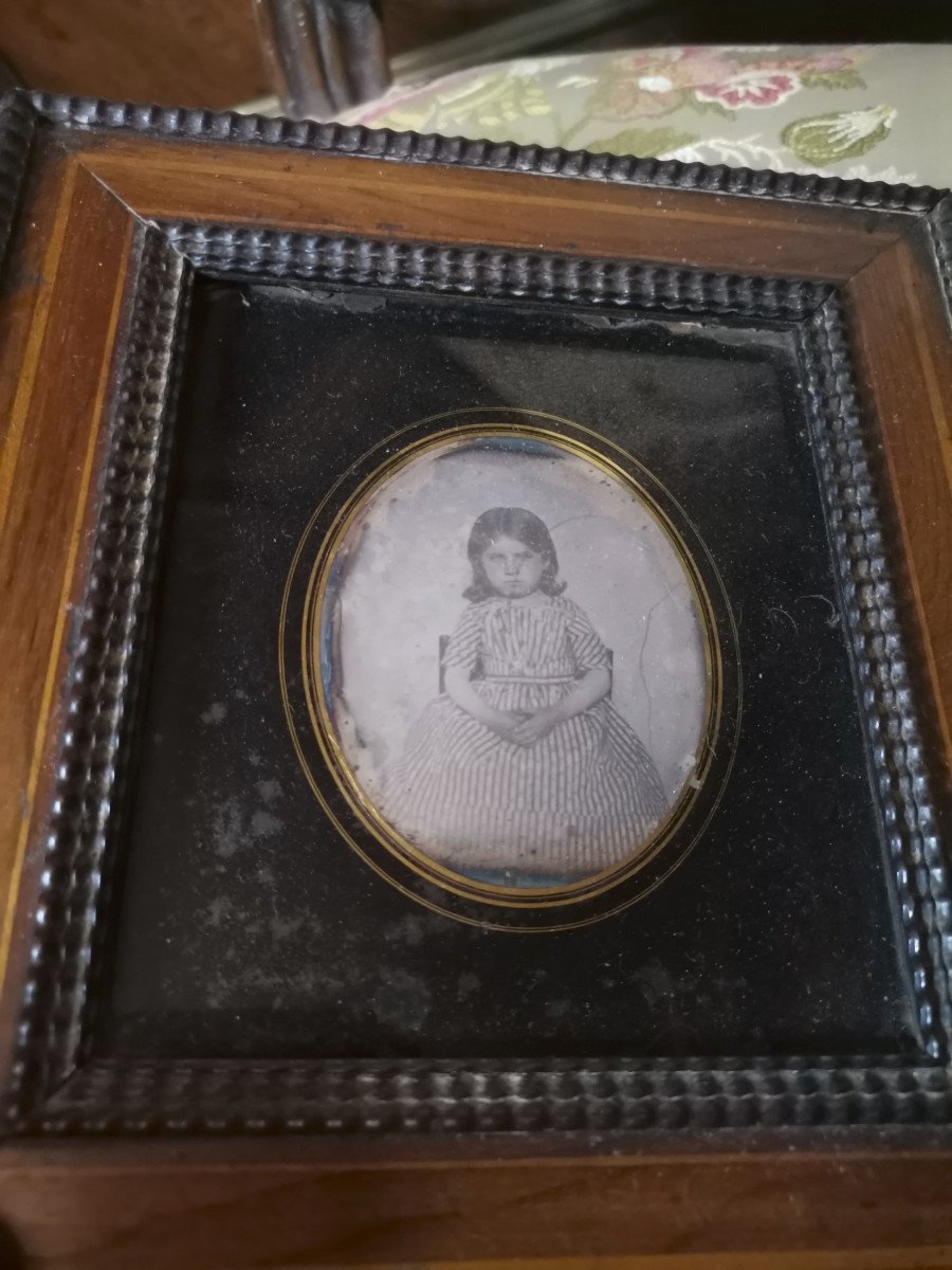 Daguerreotype Of A Little Girl Before 1850-photo-1