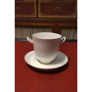 Trembleuse Porcelain Cup From The Manufacture Nationale De Sèvres, Late 19th Century