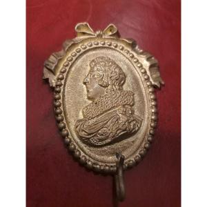 Médaillon Porte Miniature Au Profil De Louis XIII Jeune époque XIXème