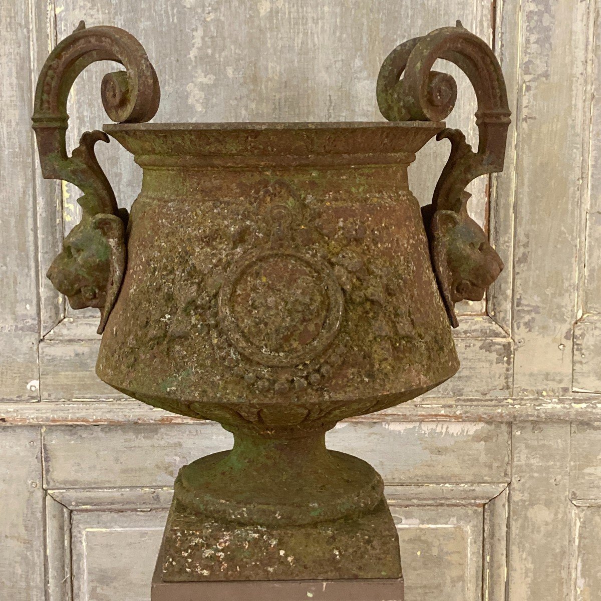 Large Cast  Iron Vase XIX-photo-8